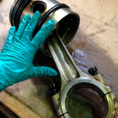 REVISIÓN Y REPARACIÓN DE COMPRESORES DE TORNILLO Y DE PISTONES, ABIERTOS Y SEMI