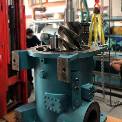 “FACILIDAD DE REALIZAR LOS TRABAJOS IN SITU PARA LOS EQUIPOS QUE REQUIEREN UNA REPARACIÓN EN LA PROPIA INSTALACIÓN”